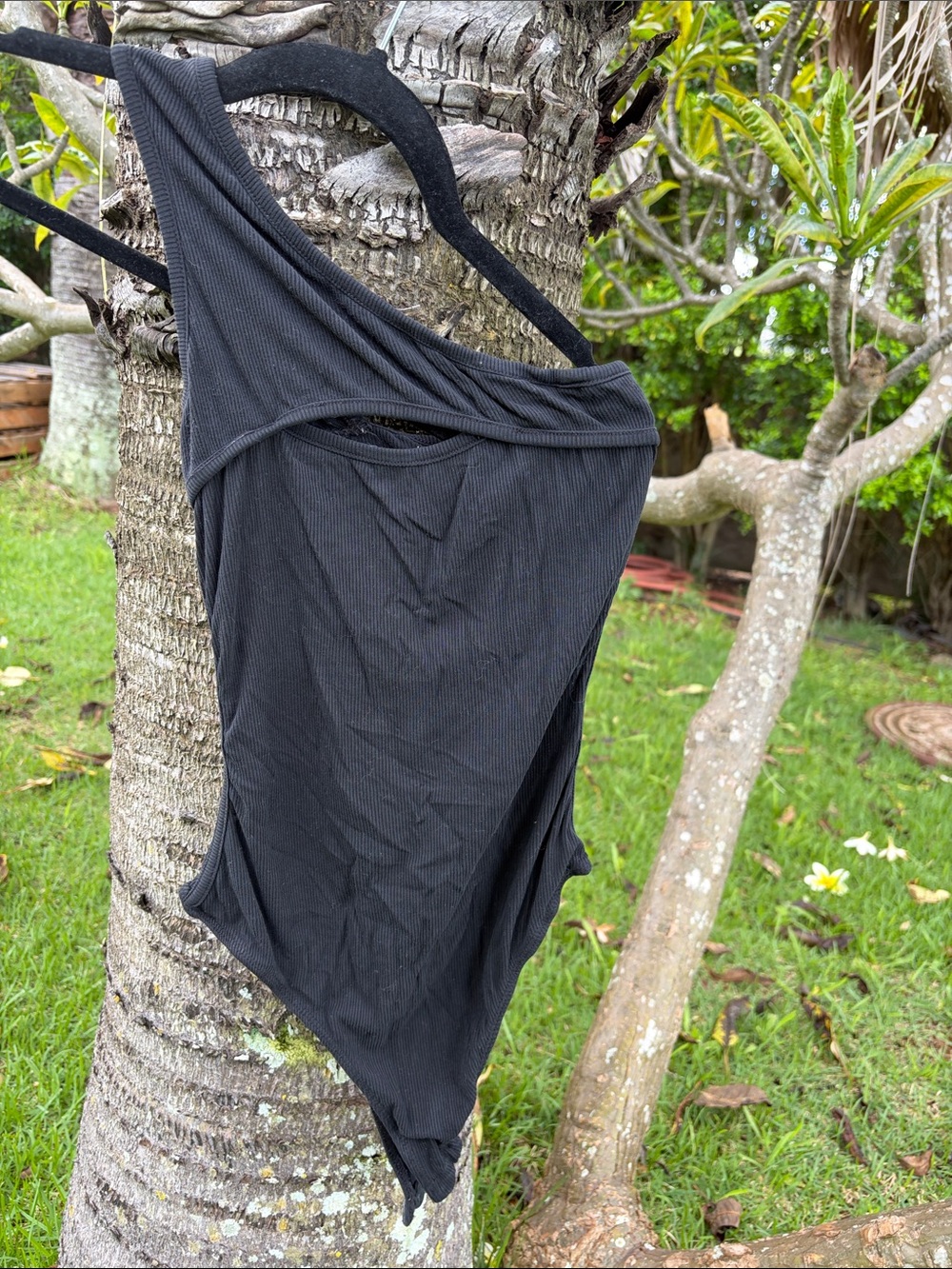 Forever 21 Black One-Shoulder Ribbed Bodysuit